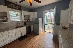 2570 N Oakland Ave, Milwaukee, WI 53211 - Photo 10