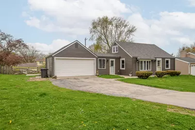 W271N2563  Pear Tree Ln, Pewaukee, WI 53072 - Photo 22