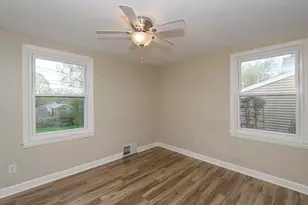 W271N2563 Pear Tree Ln, Pewaukee, WI 53072 - Photo 28