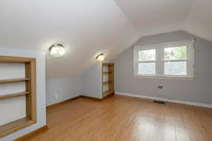 W271N2563 Pear Tree Ln, Pewaukee, WI 53072 - Photo 18