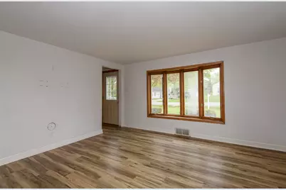 W271N2563  Pear Tree Ln, Pewaukee, WI 53072 - Photo 26