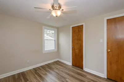 W271N2563  Pear Tree Ln, Pewaukee, WI 53072 - Photo 16