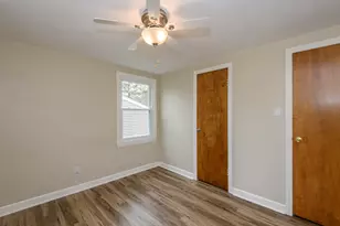 W271N2563 Pear Tree Ln, Pewaukee, WI 53072 - Photo 16