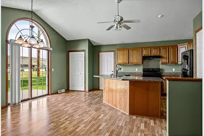 3003  Pleasant Dr, Holmen, WI 54636 - Photo 10