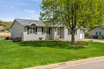 3003  Pleasant Dr, Holmen, WI 54636 - Photo 2