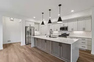 2125 Bluestem Dr, Waukesha, WI 53188 - Photo 4