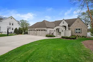 W356N5136 Lakeshore Dr, Oconomowoc, WI 53066 - Photo 64