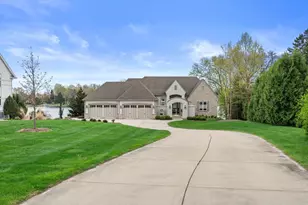 W356N5136 Lakeshore Dr, Oconomowoc, WI 53066 - Photo 54