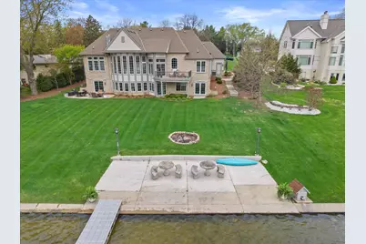 W356N5136  Lakeshore Dr, Oconomowoc, WI 53066 - Photo 8