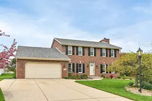 150 W Fairfield Ct, Oak Creek, WI 53154 - Photo 1