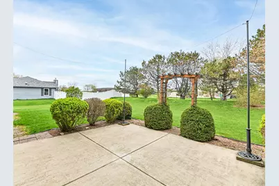 150 W Fairfield Ct, Oak Creek, WI 53154 - Photo 42
