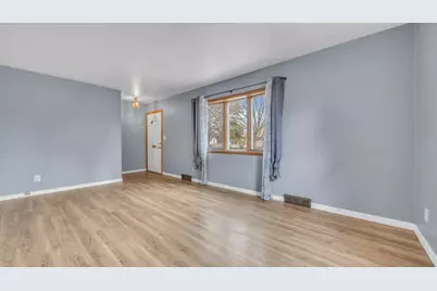 1118  Wilson Ave, Sheboygan, WI 53081 - Photo 4