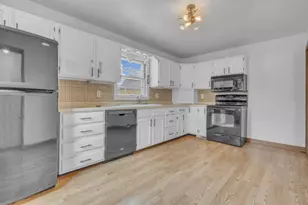 1118 Wilson Ave, Sheboygan, WI 53081 - Photo 6
