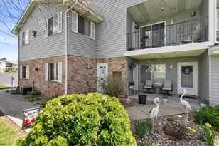 1117 N Sunnyslope Dr, Racine, WI 53406 - Photo 2