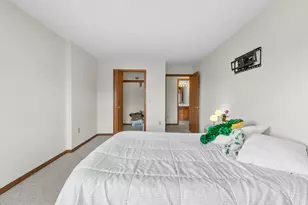 1117 N Sunnyslope Dr, Racine, WI 53406 - Photo 40