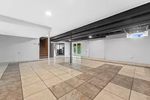 18775 W Observatory Rd, New Berlin, WI 53146 - Photo 22