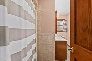 N61W15030 How Ave, Menomonee Falls, WI 53051 - Photo 18