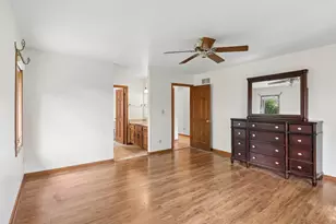 12445 W North Ln, New Berlin, WI 53151 - Photo 18