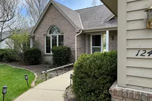 12445 W North Ln, New Berlin, WI 53151 - Photo 4