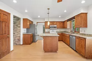 12445 W North Ln, New Berlin, WI 53151 - Photo 10