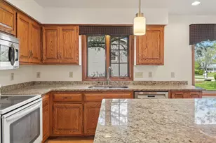 12445 W North Ln, New Berlin, WI 53151 - Photo 12