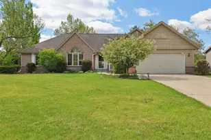 12445 W North Ln, New Berlin, WI 53151 - Photo 4