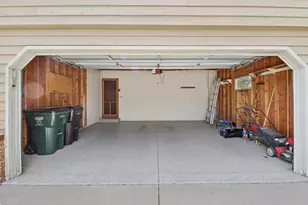 12445 W North Ln, New Berlin, WI 53151 - Photo 28