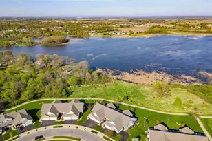 660 Waters Edge Dr, Whitewater, WI 53190 - Photo 38