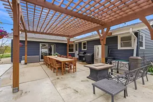 10653 Beacon Hill Ct, Franklin, WI 53132 - Photo 38