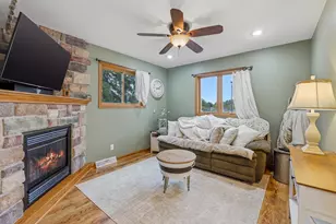 716 N Spring St, Beaver Dam, WI 53916 - Photo 6