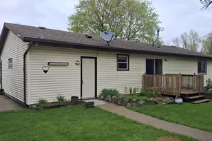 221 Robert St, Watertown, WI 53098 - Photo 18