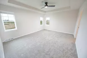 10601 N Tree Sparrow Dr, Mequon, WI 53097 - Photo 18