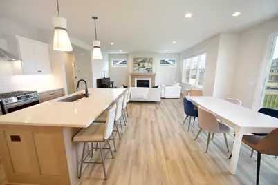 10601 N Tree Sparrow Dr, Mequon, WI 53097 - Photo 12