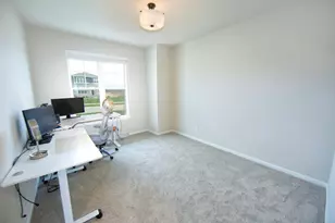 10601 N Tree Sparrow Dr, Mequon, WI 53097 - Photo 14