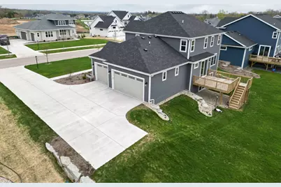 10601 N Tree Sparrow Dr, Mequon, WI 53097 - Photo 30