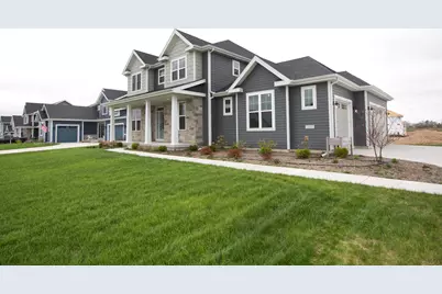 10601 N Tree Sparrow Dr, Mequon, WI 53097 - Photo 2