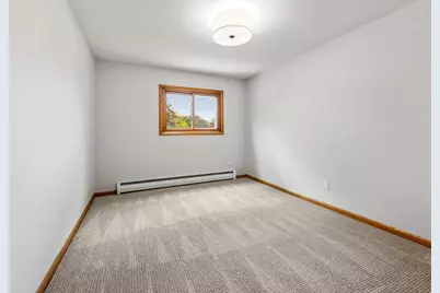 8480 N Indian Creek Pkwy, Fox Point, WI 53217 - Photo 16