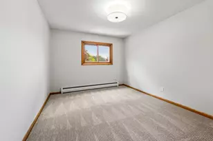 8480 N Indian Creek Pkwy, Fox Point, WI 53217 - Photo 16