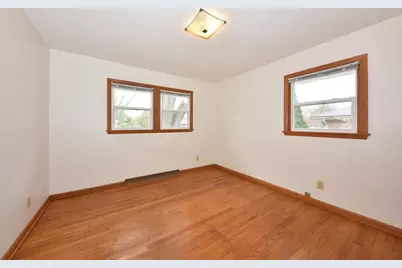 5760 W Betty Ln, Brown Deer, WI 53223 - Photo 14