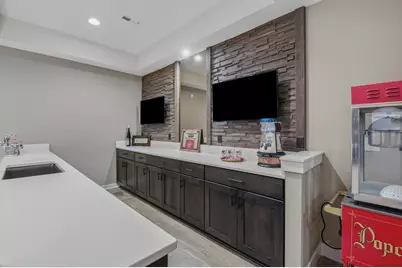 236  Four Winds Ct, Hartland, WI 53029 - Photo 20