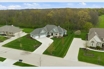 236  Four Winds Ct, Hartland, WI 53029 - Photo 38