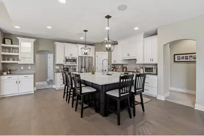 236  Four Winds Ct, Hartland, WI 53029 - Photo 6