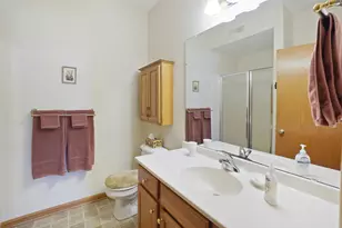 W398N5983 Autumn Woods Dr, Oconomowoc, WI 53066 - Photo 18