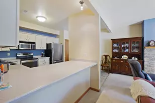 W398N5983 Autumn Woods Dr, Oconomowoc, WI 53066 - Photo 14