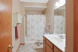 W398N5983 Autumn Woods Dr, Oconomowoc, WI 53066 - Photo 20