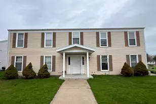 2308 Park Pl, Sheboygan, WI 53083 - Photo 2