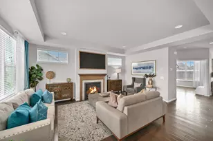 7850 W Mourning Dove Ln, Mequon, WI 53097 - Photo 6