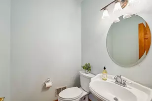 398 Oneida St, Delafield, WI 53018 - Photo 28
