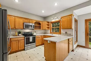 398 Oneida St, Delafield, WI 53018 - Photo 26