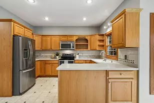 398 Oneida St, Delafield, WI 53018 - Photo 22